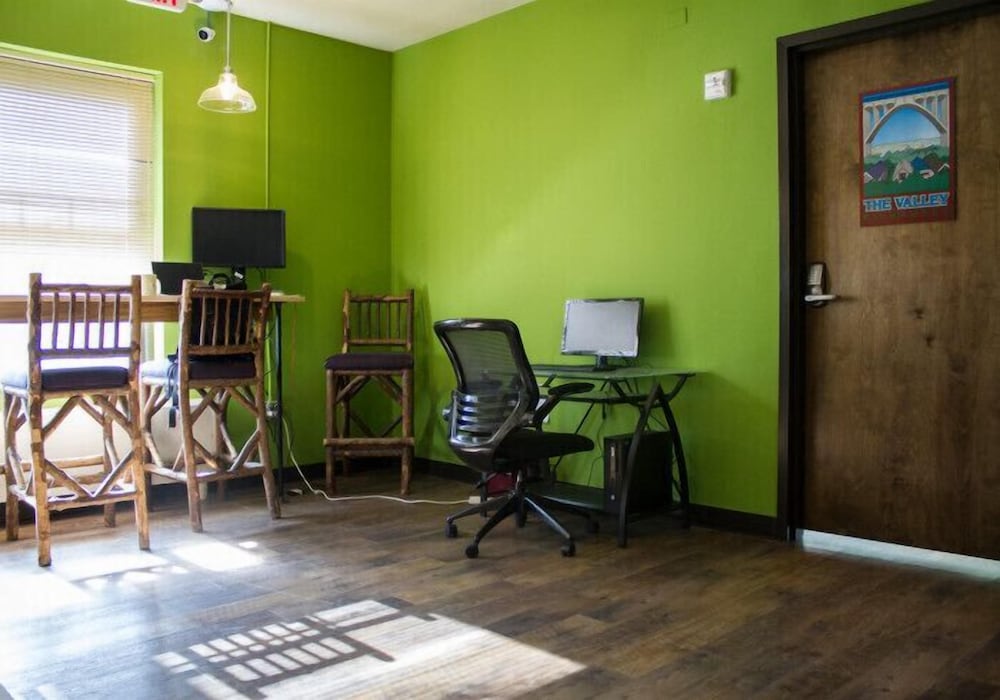 Фото Cream City Hostel