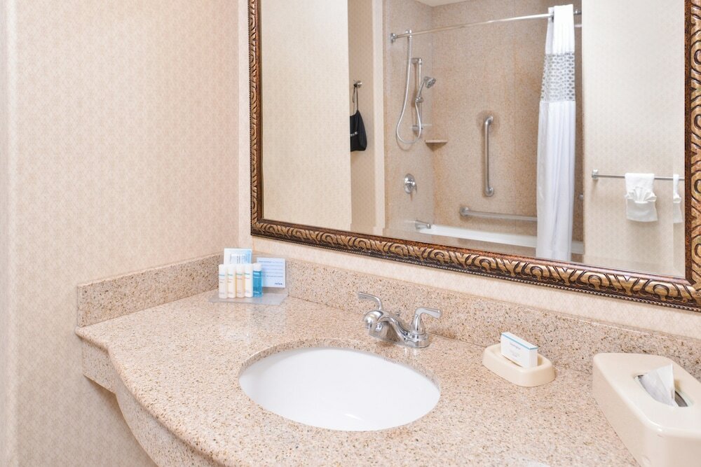 Фото Hampton Inn & Suites Boise-Meridian