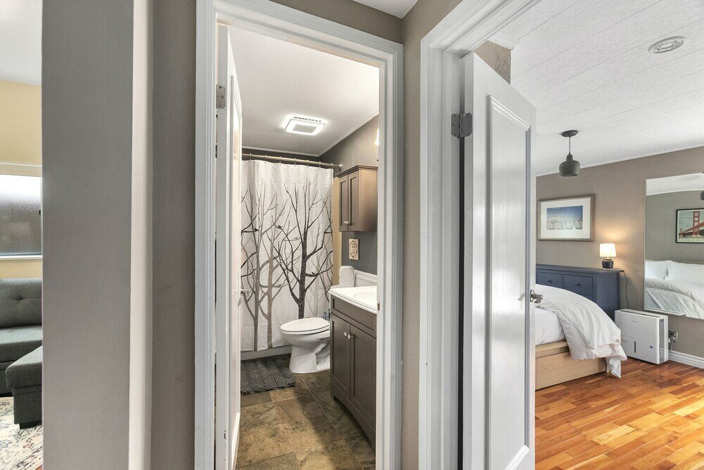 Фото Ballard Bungalow - Walk to Dt Ballard/Water