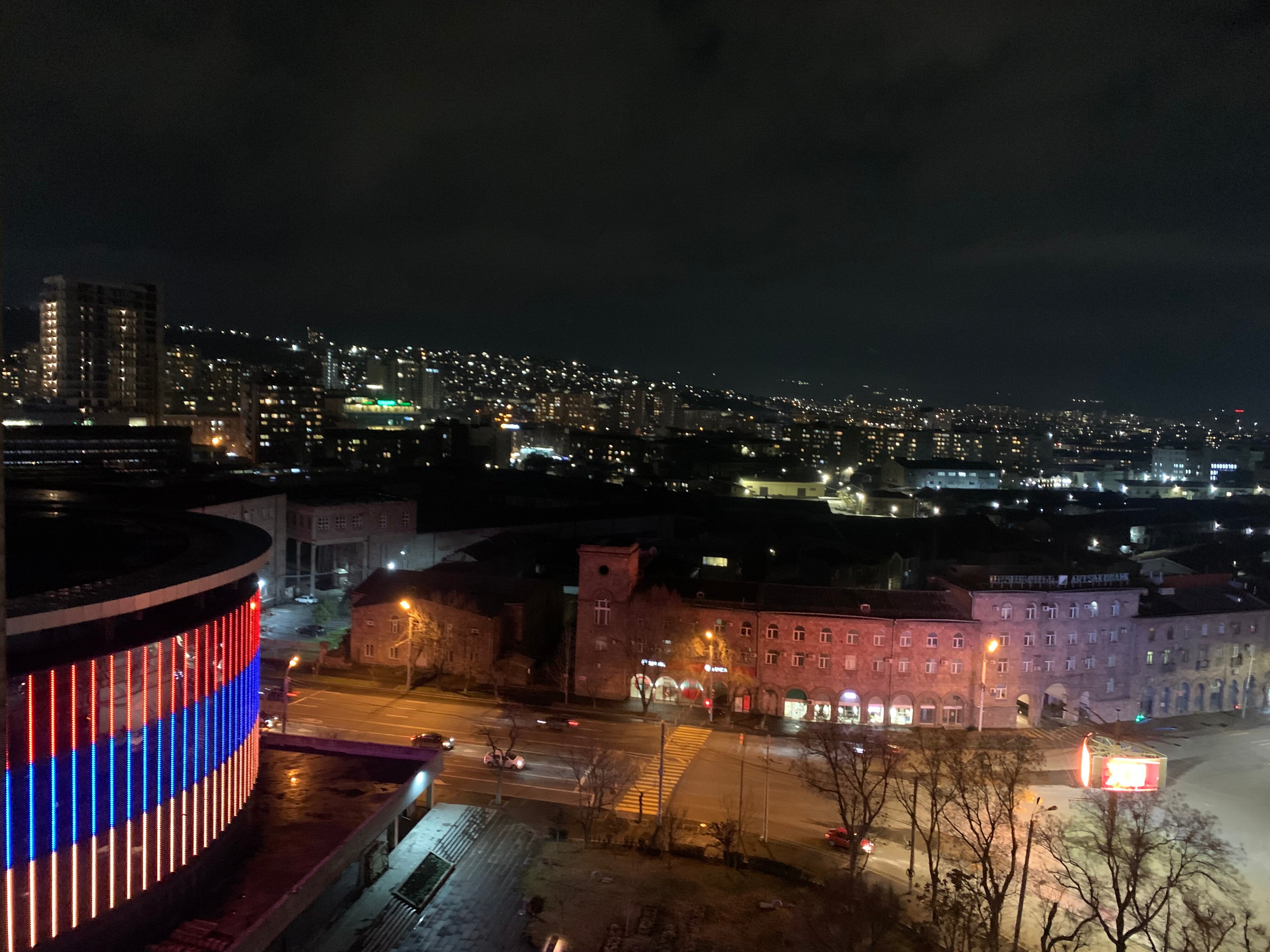 Фото DoubleTree by Hilton Hotel Yerevan City Centre