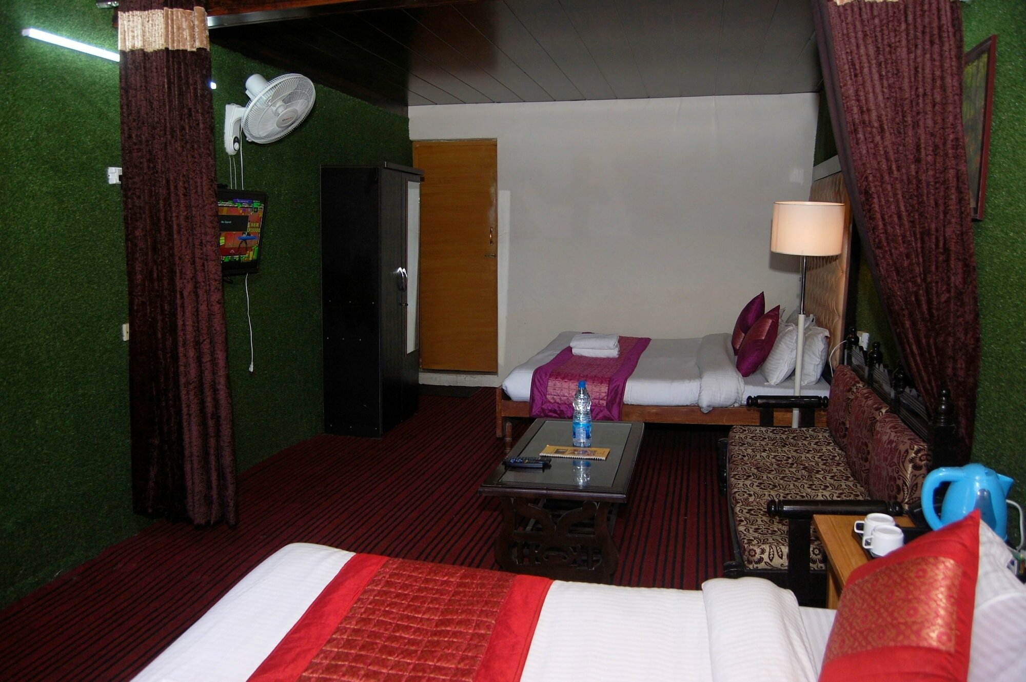 Фото Hotel Kausani Retreat