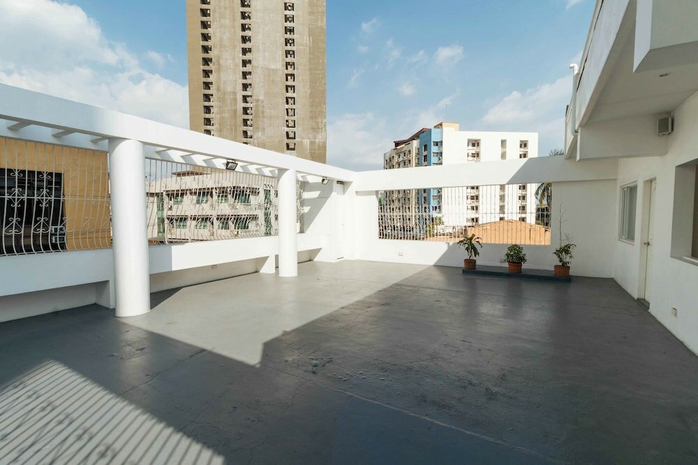 Фото RedDoorz Plus @ Boni Avenue Mandaluyong