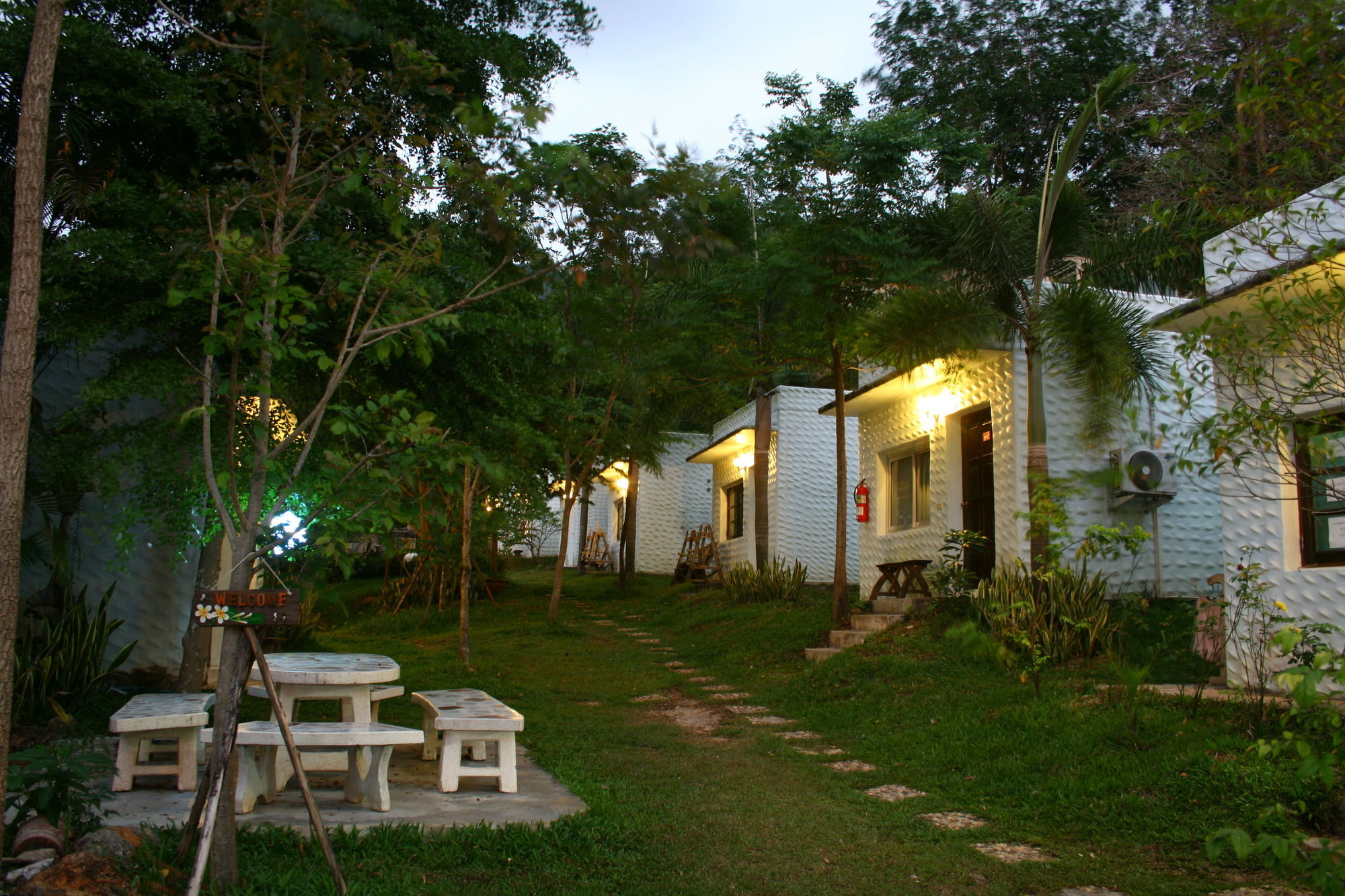 Фото Baan Aunrak Koh Chang