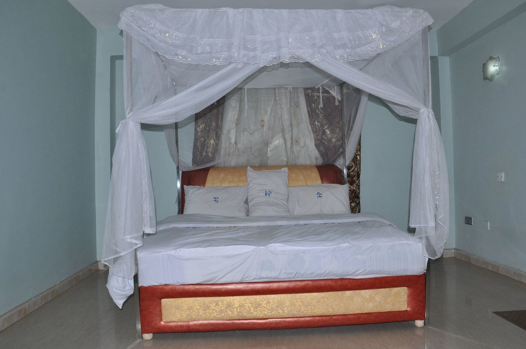 Фото Primera Hotel