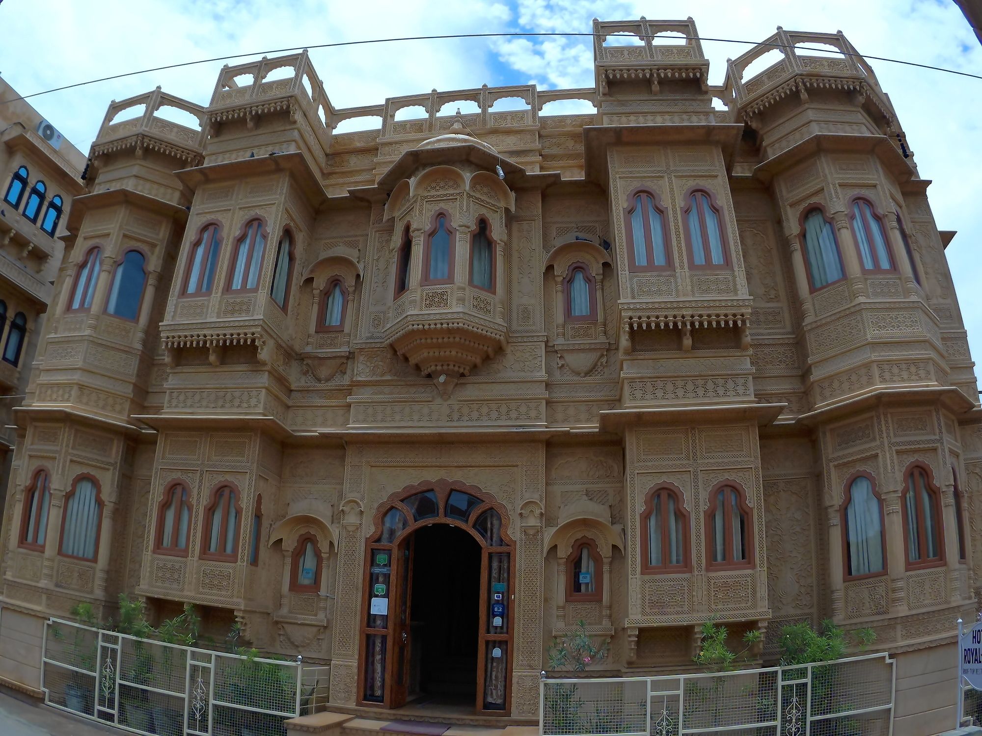 Фото Hotel Royal Haveli