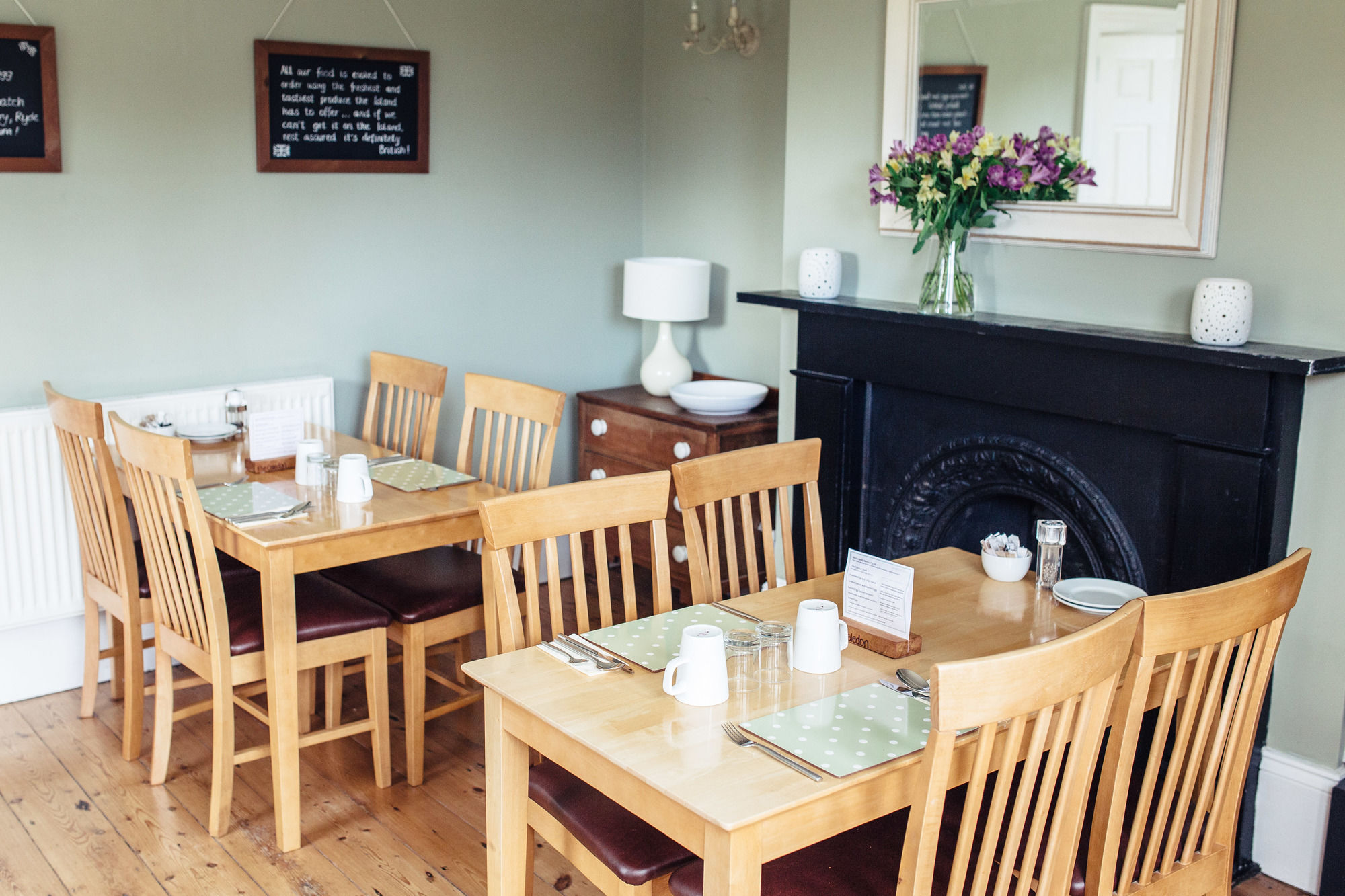 Фото The Caledon