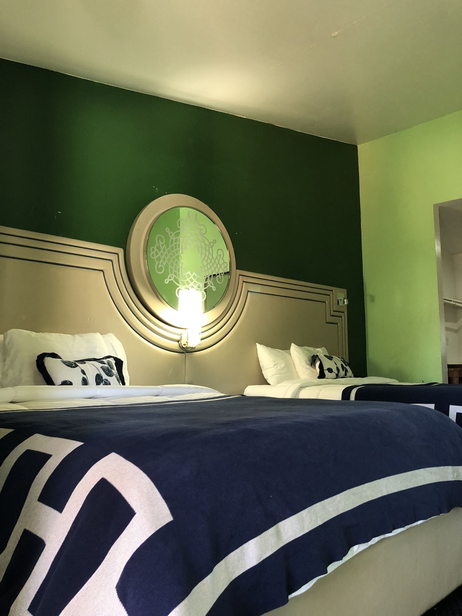 Фото Crown Motel