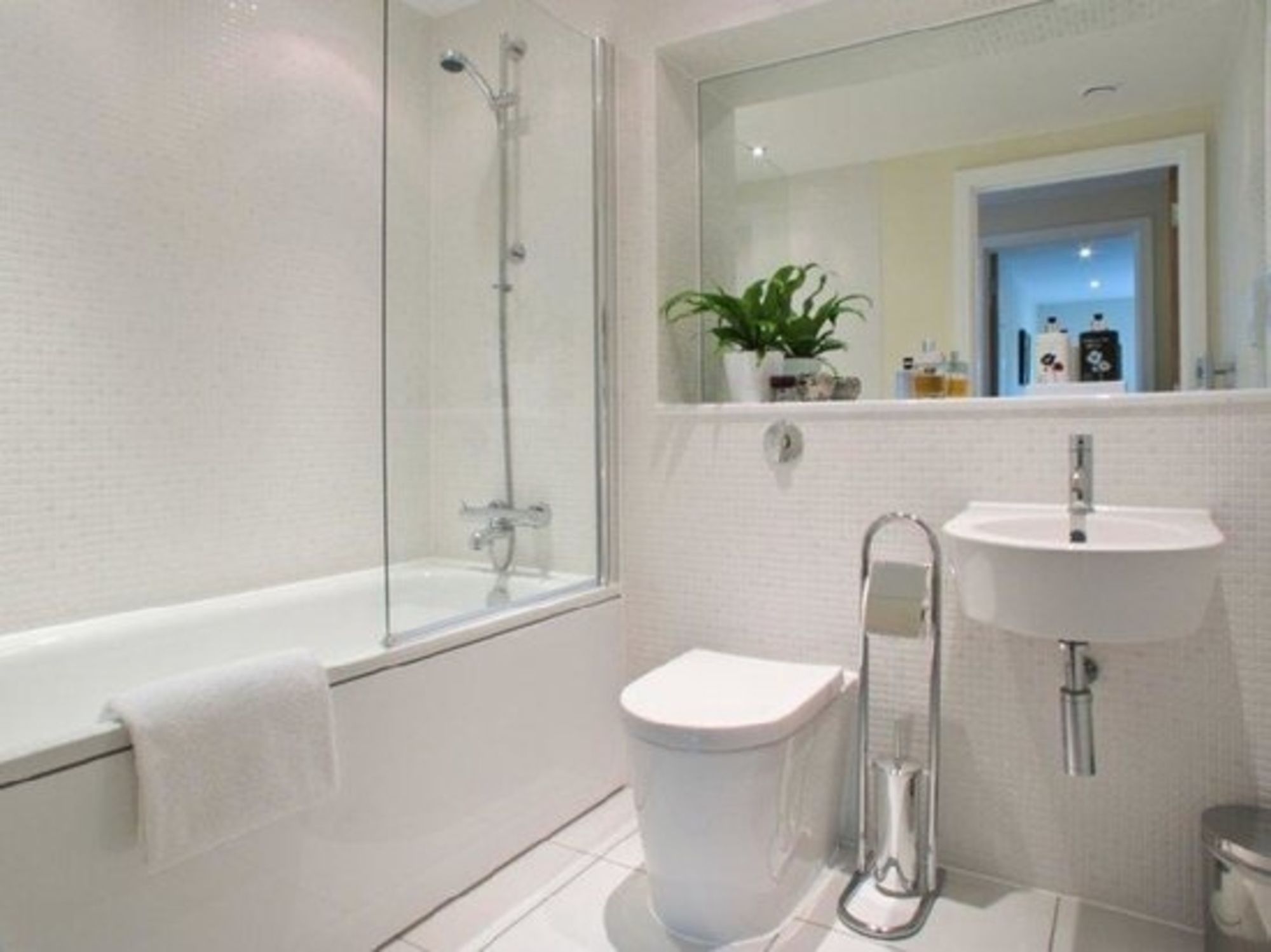 Фото Lanterns Court by BridgeStreet