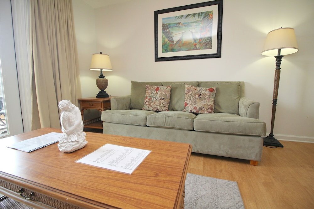 Фото Coconut Mallory Resort And Marina by Kees Vacations