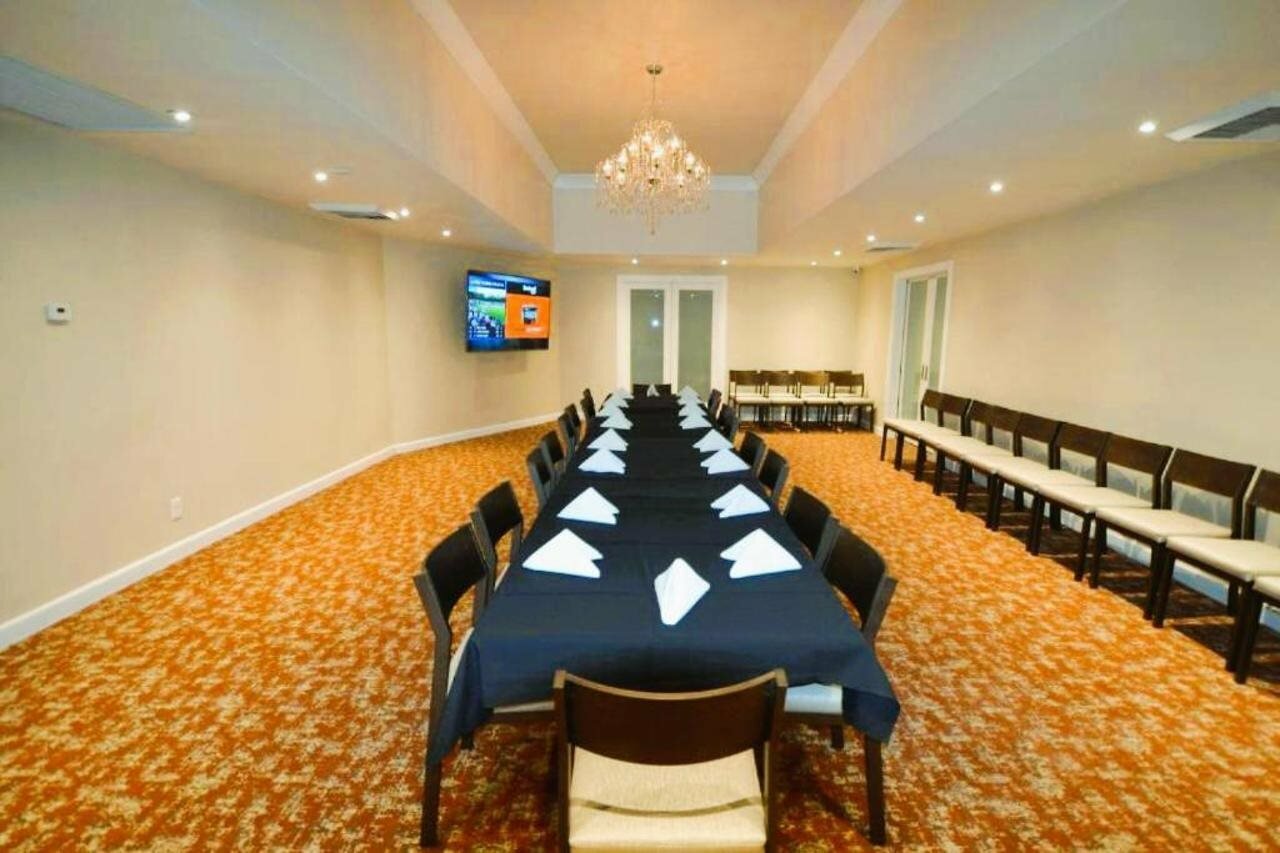 Фото Royal Plaza Inn