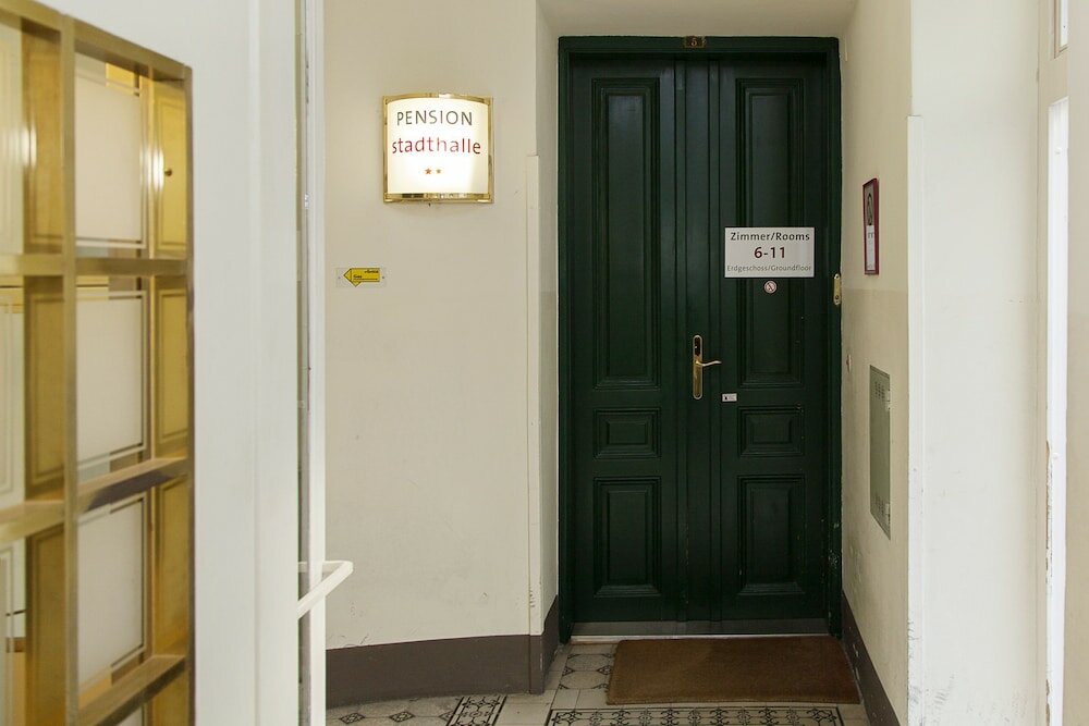 Фото Pension Stadthalle