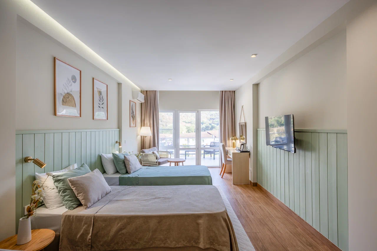 Фото отеля 2