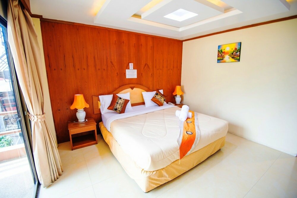 Фото Mr Mac's Hotel