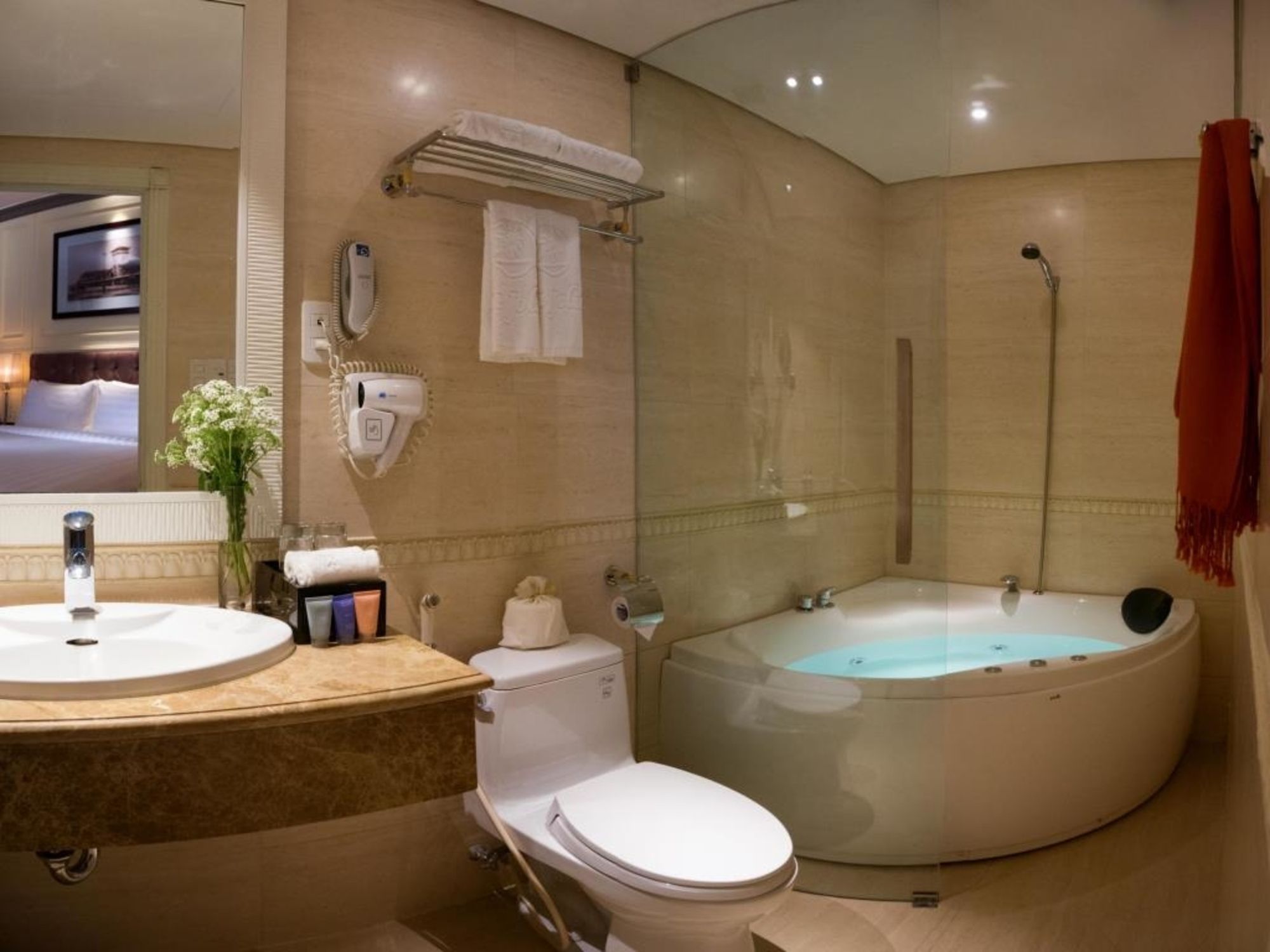 Фото Silverland Jolie Hotel