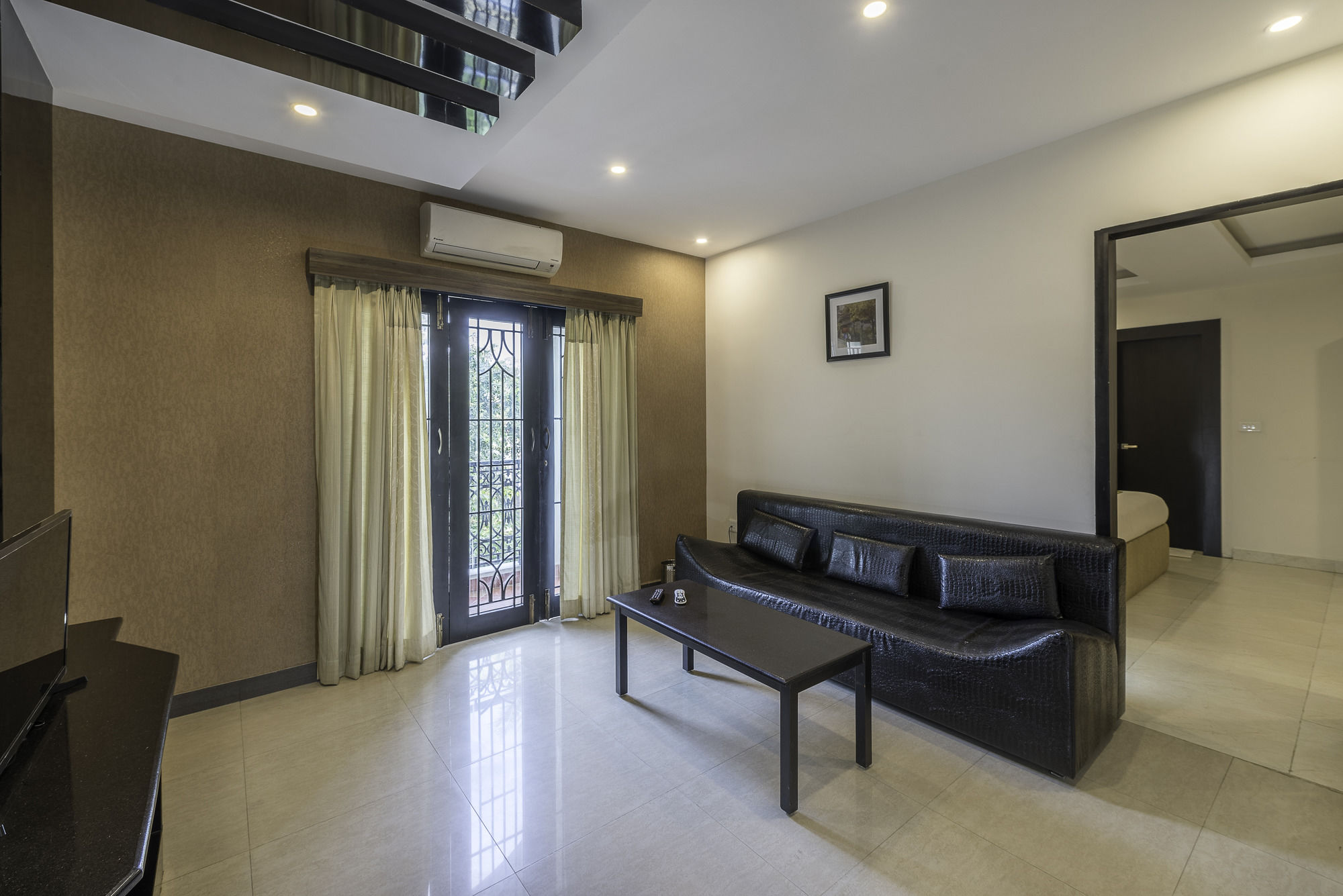 Фото Treebo Trend Elan