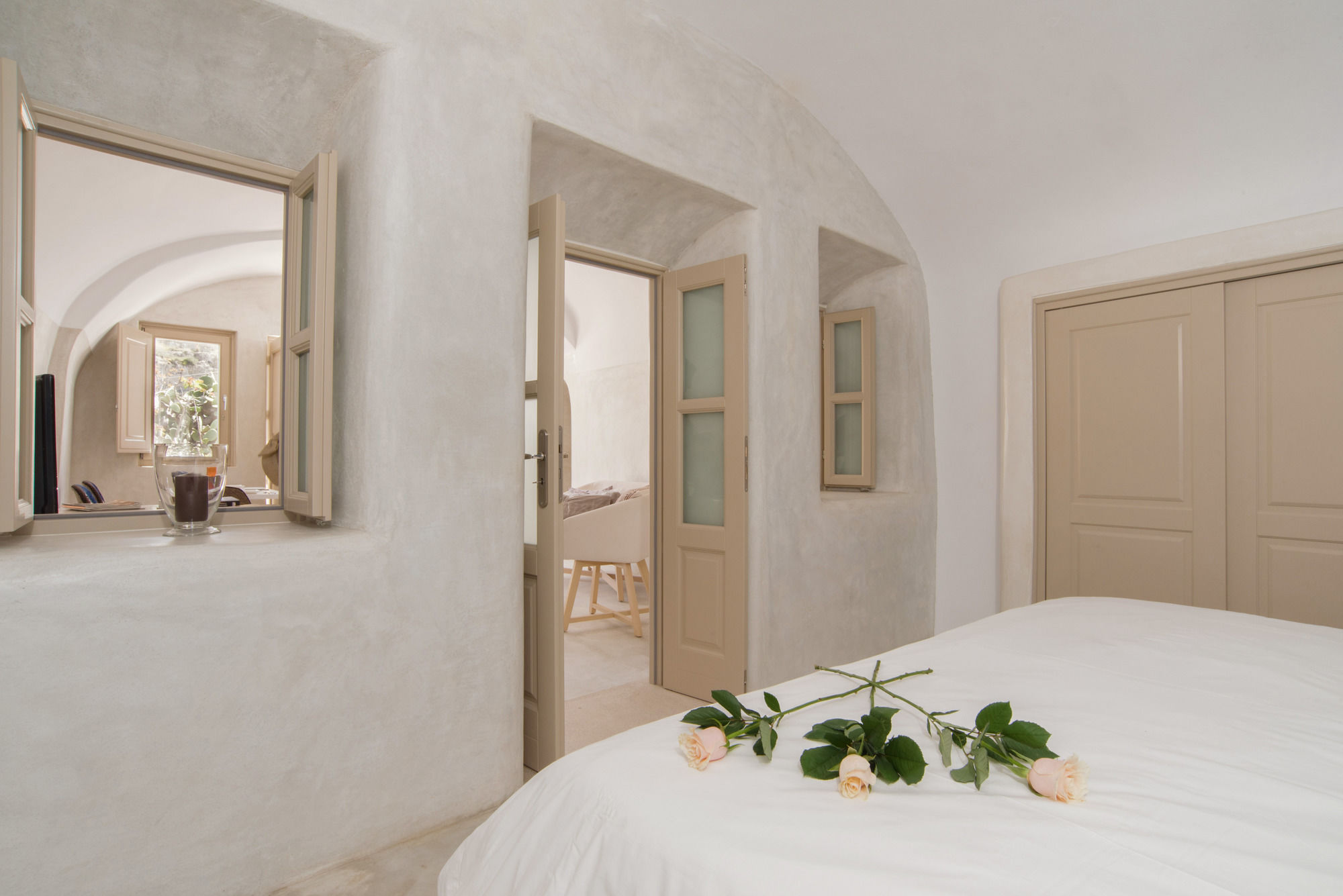 Фото Lagadi Suites by K&k