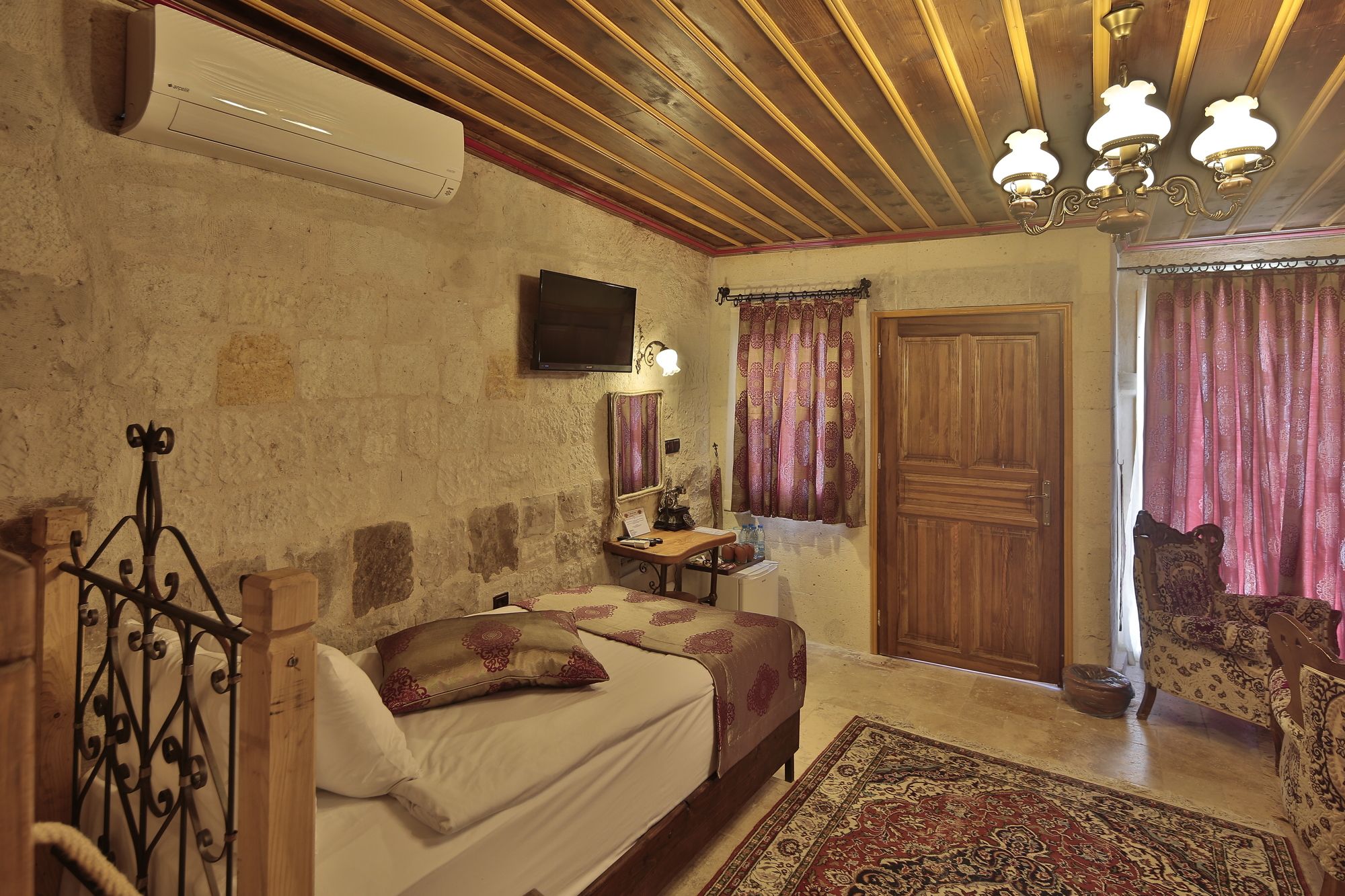 Фото Aren Cave Hotel