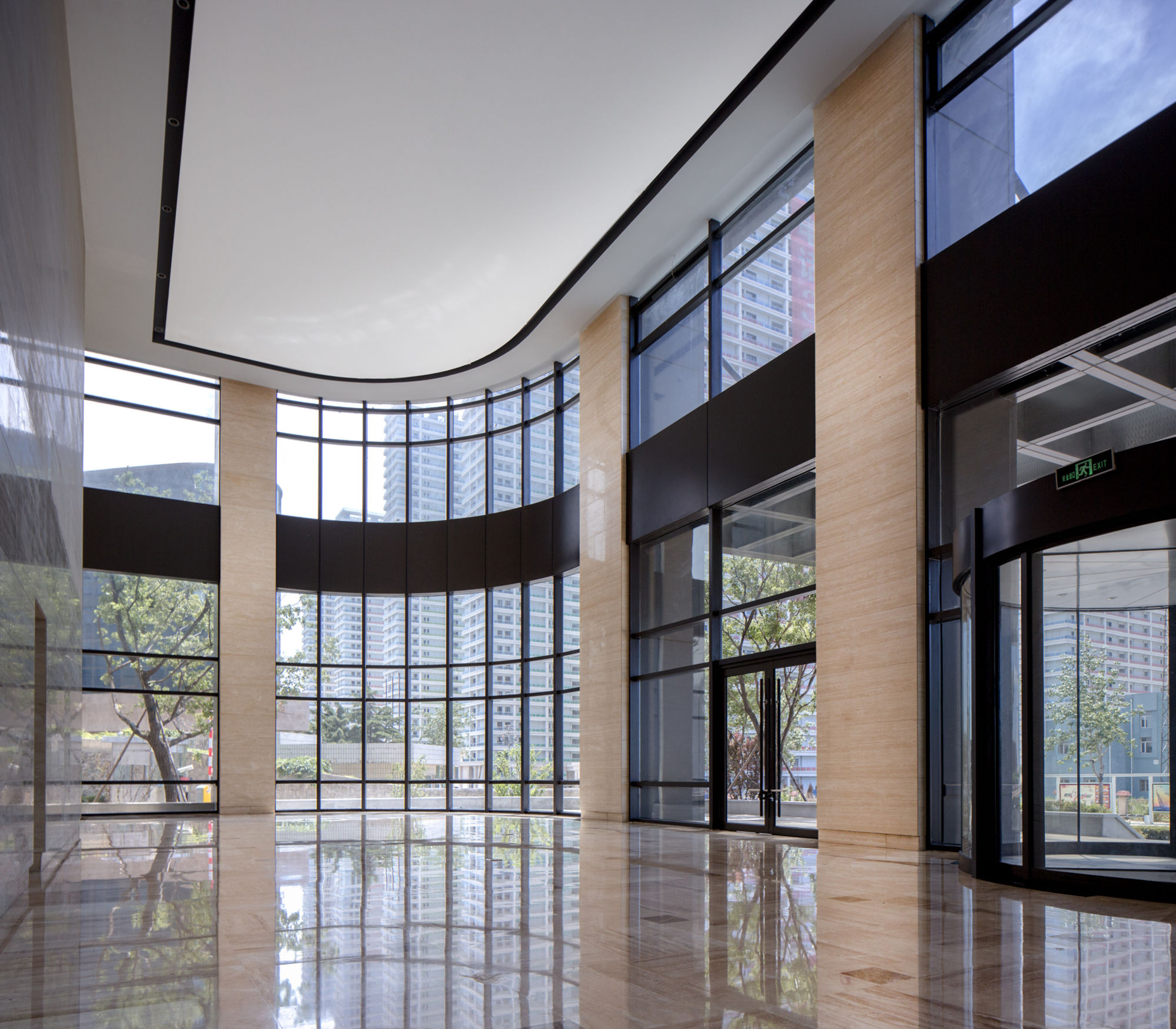 Фото Oak Chateau Dalian