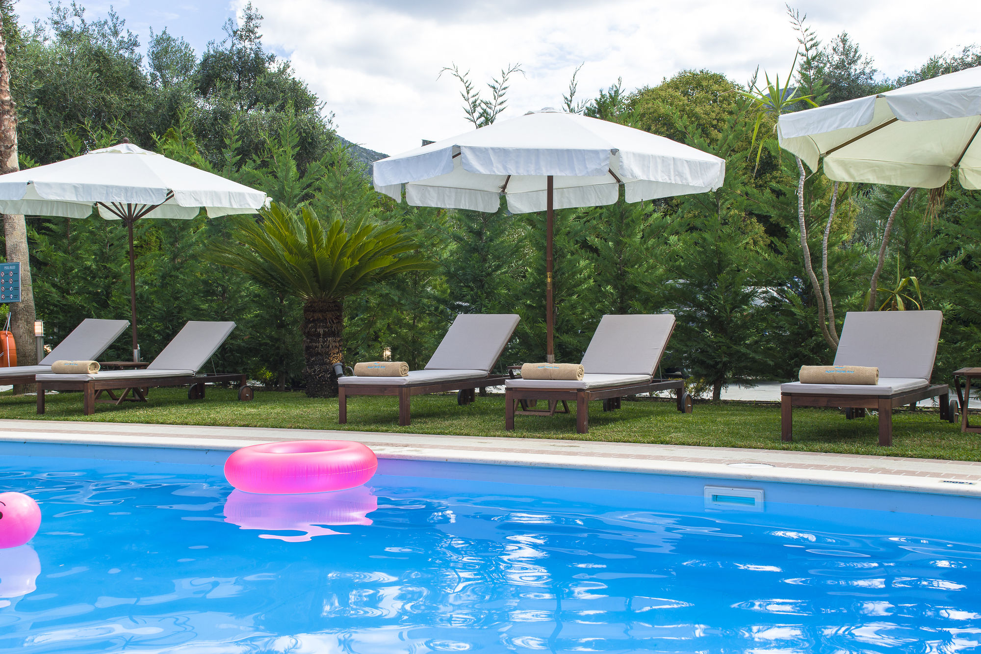 Фото Ano Aparthotel