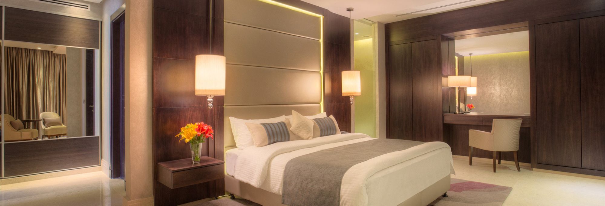 Фото The House Boutique Suites