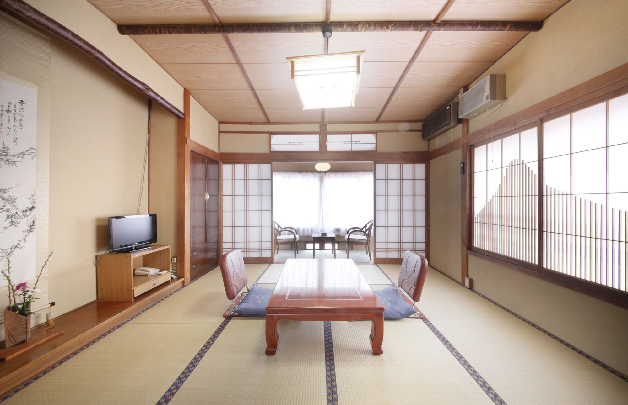 Фото Yudanaka Seifuso