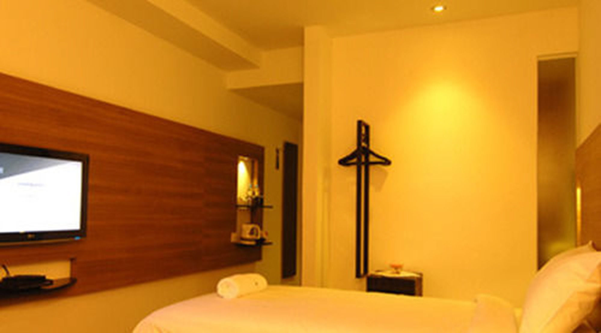 Фото The Leverage Business Hotel Mergong