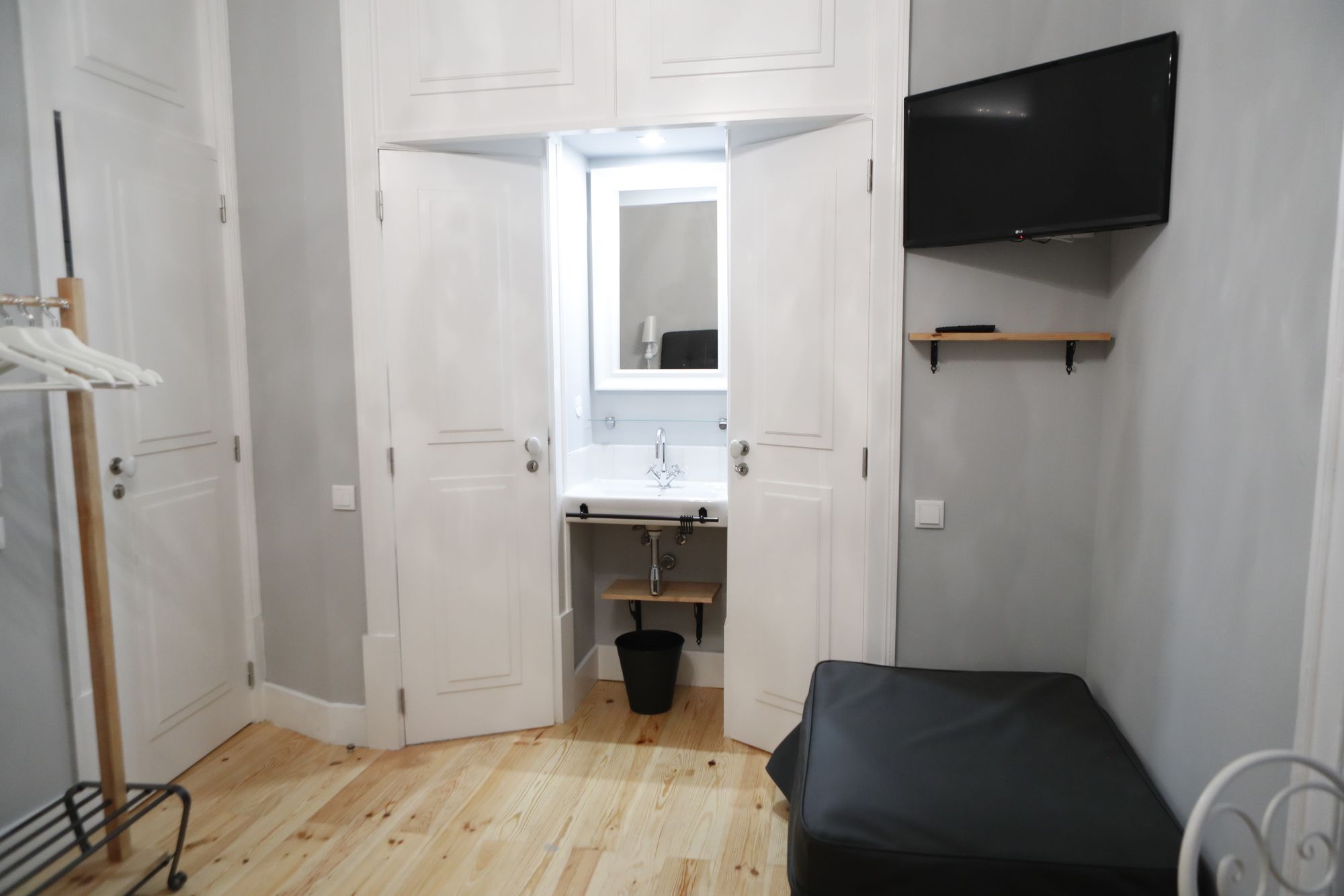 Фото B in B Lisbon Downtown Suites