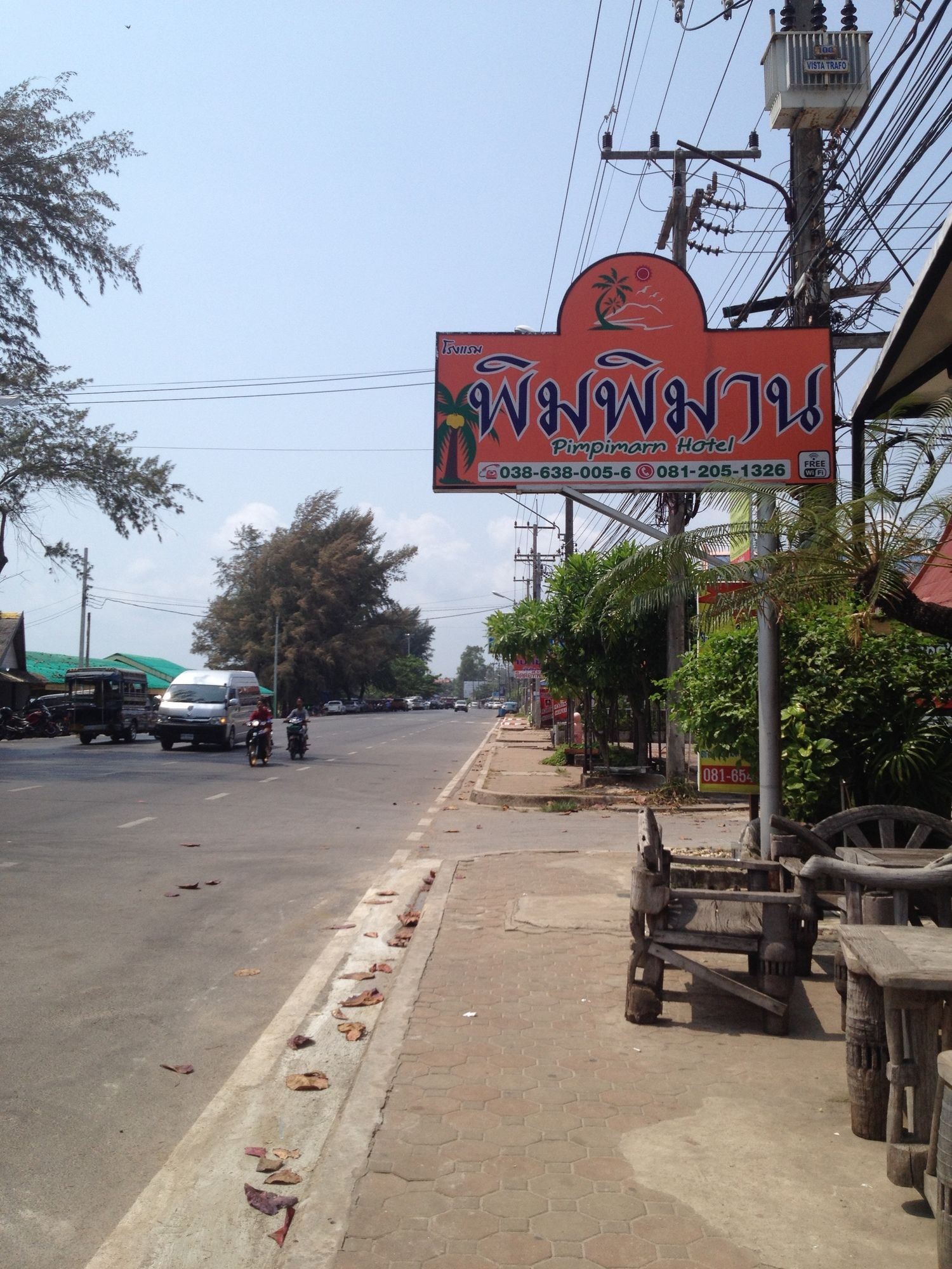 Фото Pimpimarn Beach Hotel