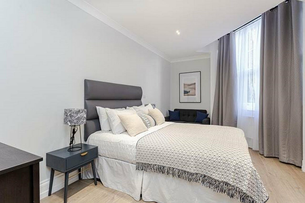 Фото Alexander Apartments