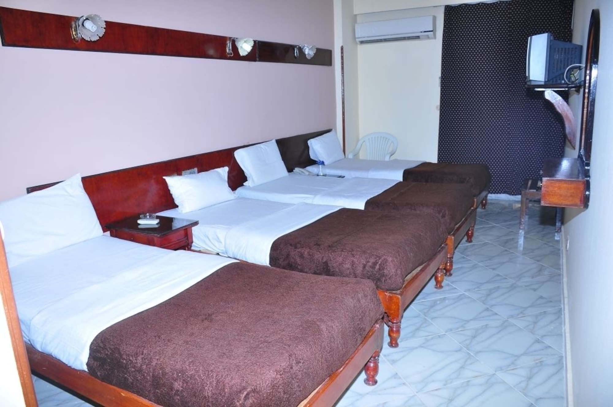 Фото Shady Hotel