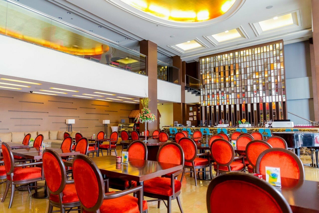 Фото Luxent Hotel
