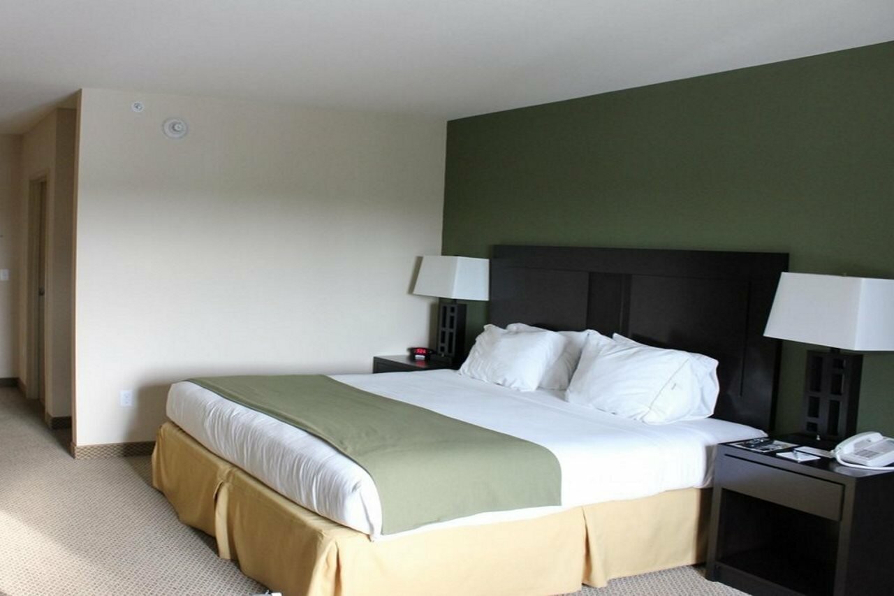 Фото Fairfield Inn & Suites by Marriott Marathon Florida Keys
