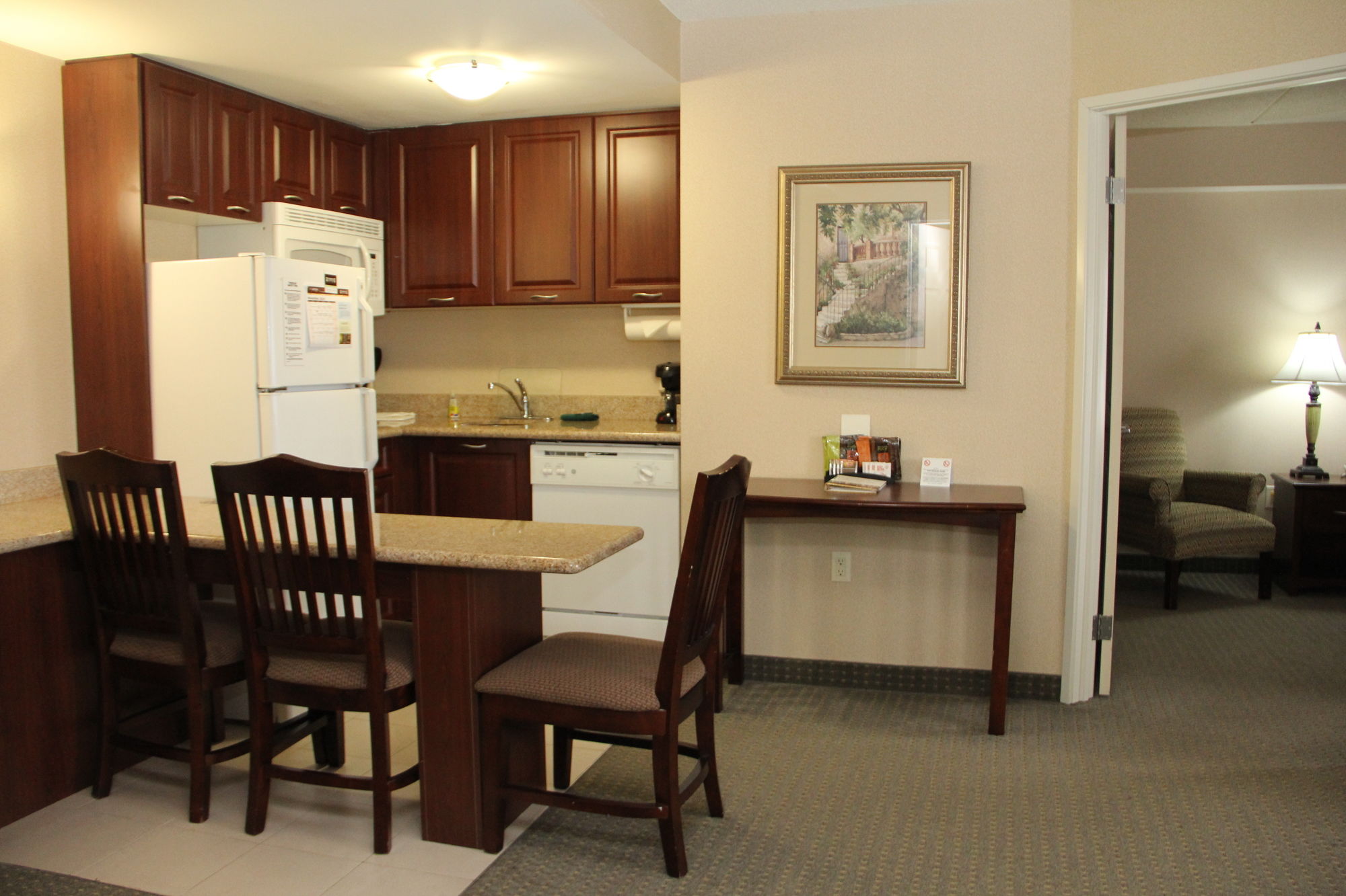 Фото Staybridge Suites London