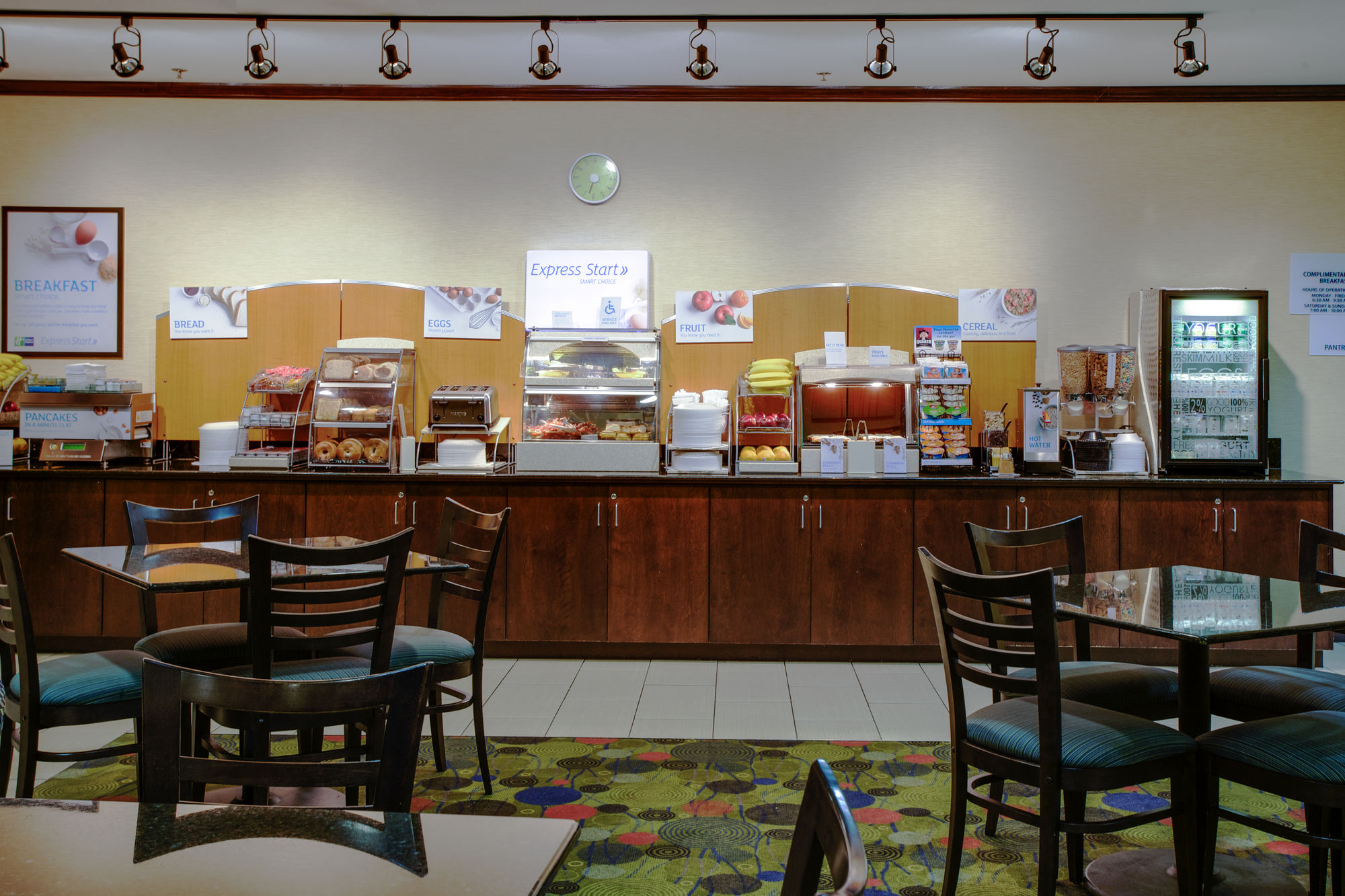 Фото Holiday Inn Express Hotel & Suites Raleigh Sw Nc State, an Ihg Hotel