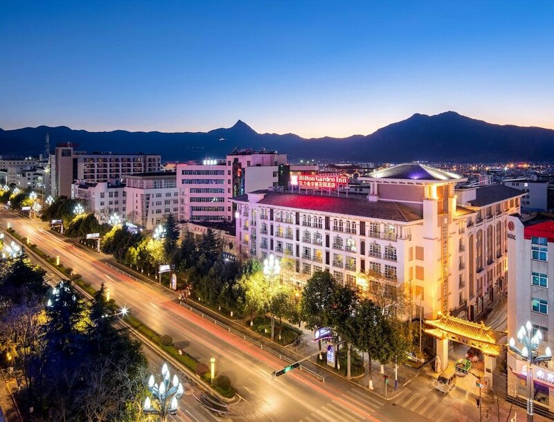 Гостиница Hilton Garden Inn Lijiang в Лицзяне
