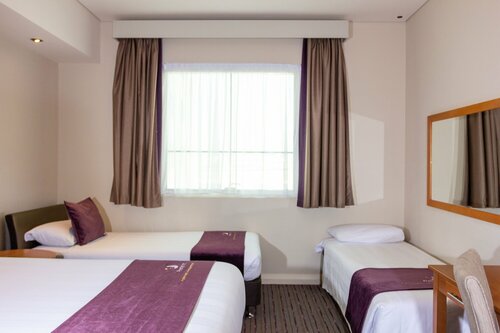 Гостиница Premier Inn Dubai International Airport в Дубае