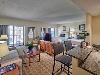 Фото Henlopen Hotel