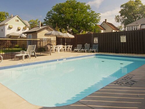 Гостиница Super 8 by Wyndham Niagara Falls by the Falls в Ниагара-Фолс