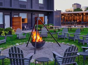 Гостиница Trumbull and Porter Hotel