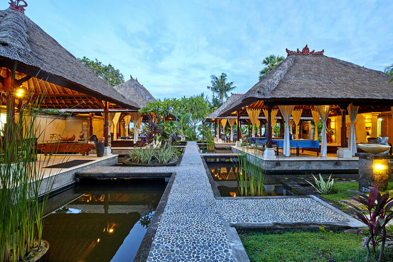 Гостиница Puri Bagus Lovina в Сингарадже