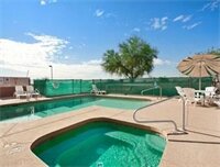 Фото Days Inn by Wyndham Buckeye