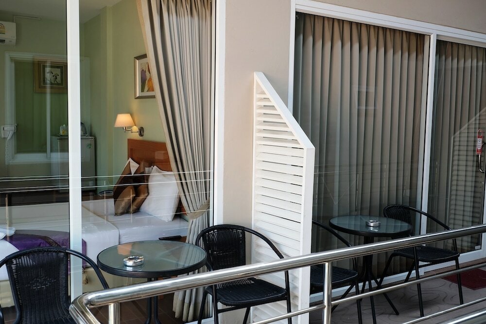 Фото Chilli Hotel & Restaurant