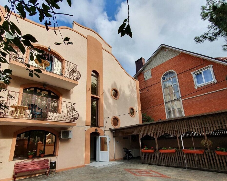 Фото отеля 1