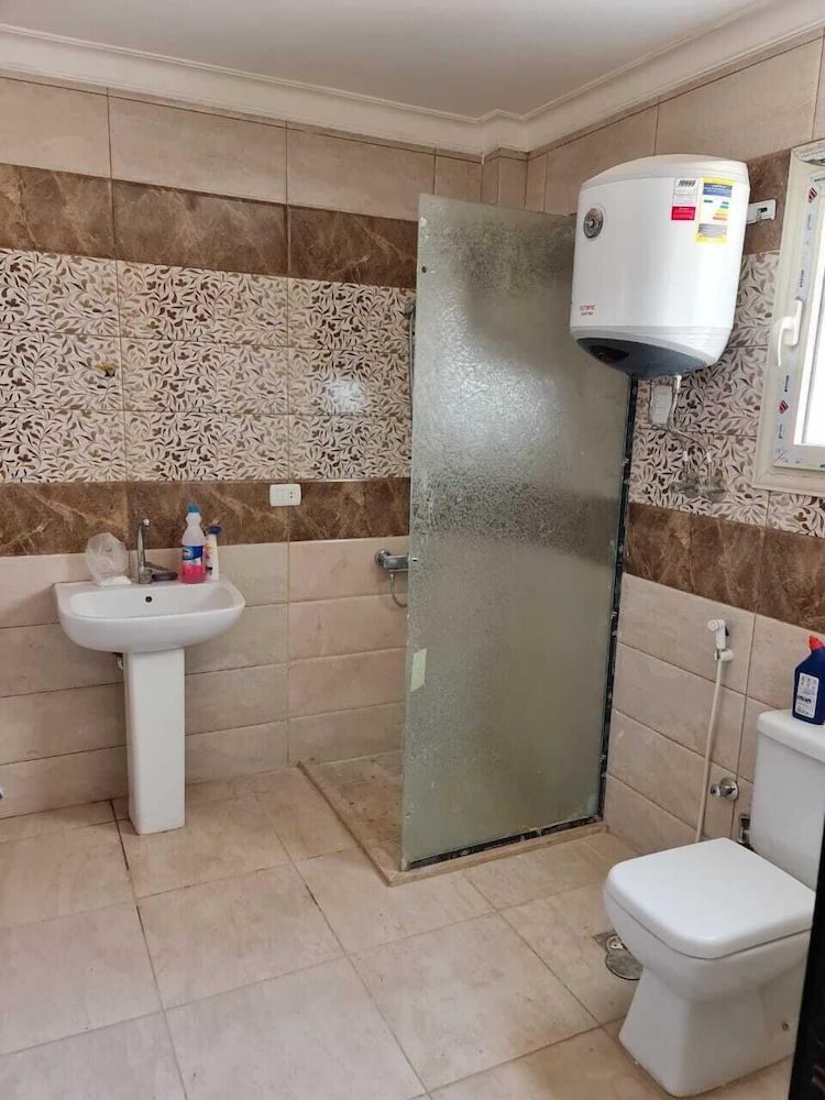 Фото Lovely 3-Bedroom Apartment Maadi