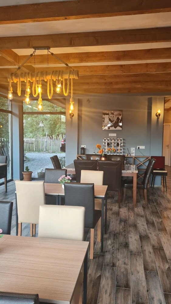 Фото Mestia Roots