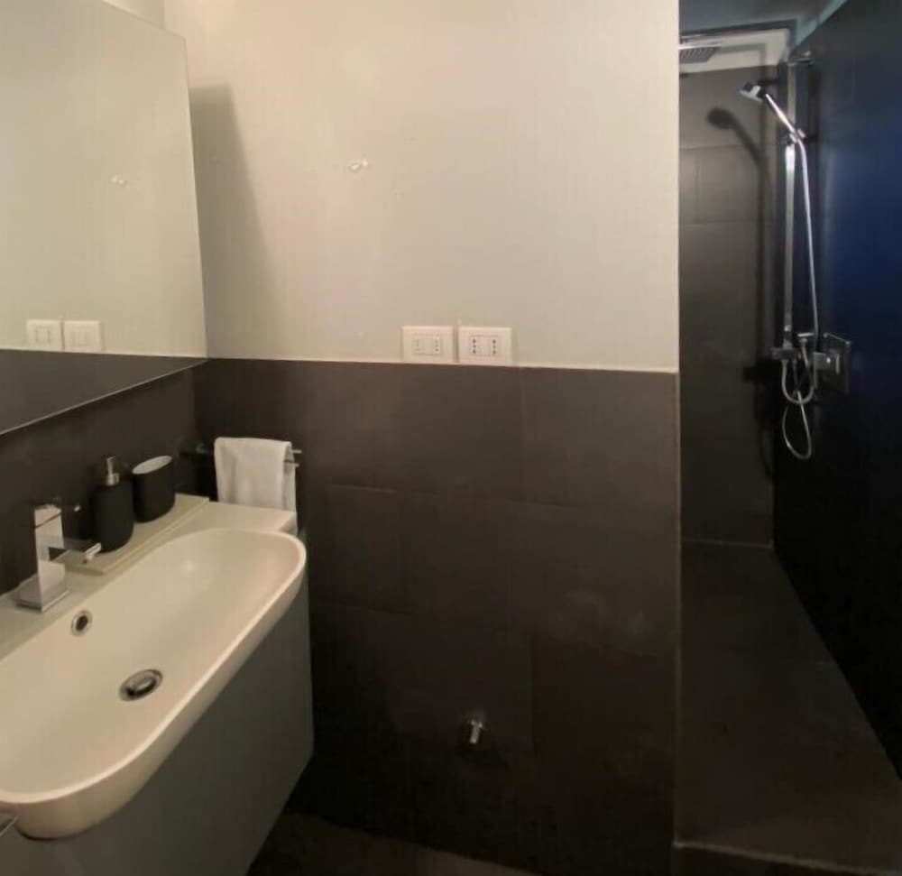 Фото Modern apartment in zona Vercelli/Marghera