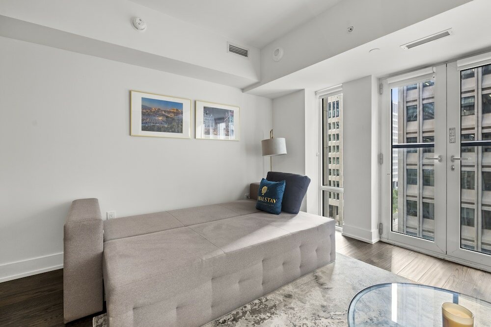 Фото Апарт-отель Globalstay Burano Condos in Downtown Toronto