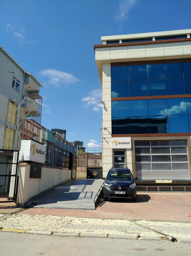 الأبواب Isodoor Otomatik Kapı Sistemleri ، اسطنبول، صورة