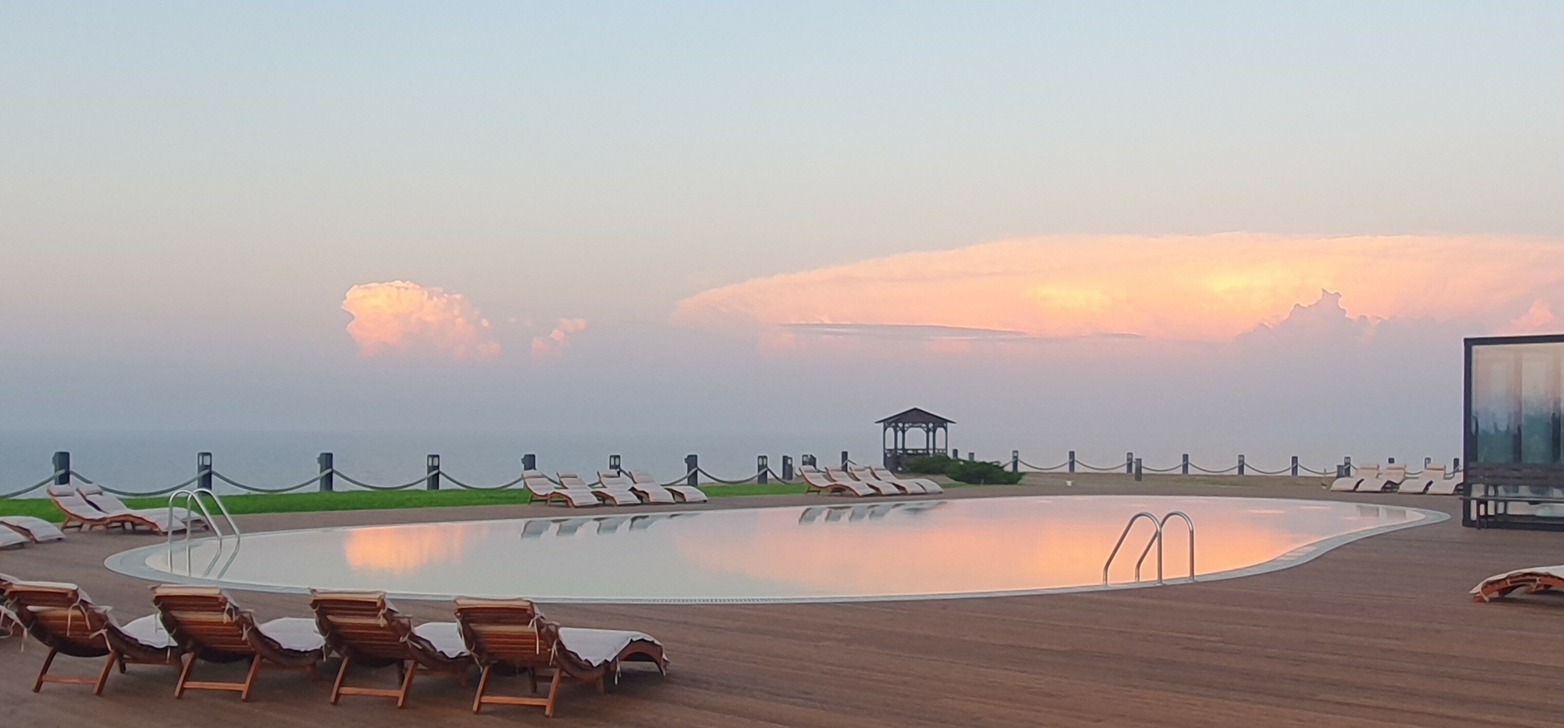 Фото Солнечный берег на улице Центральная 44