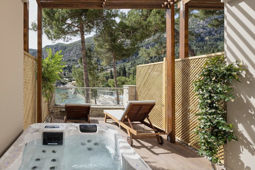 Фото Akrotiri Beach